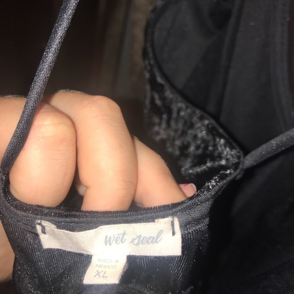 Black Velvet romper - Picture 3 of 3